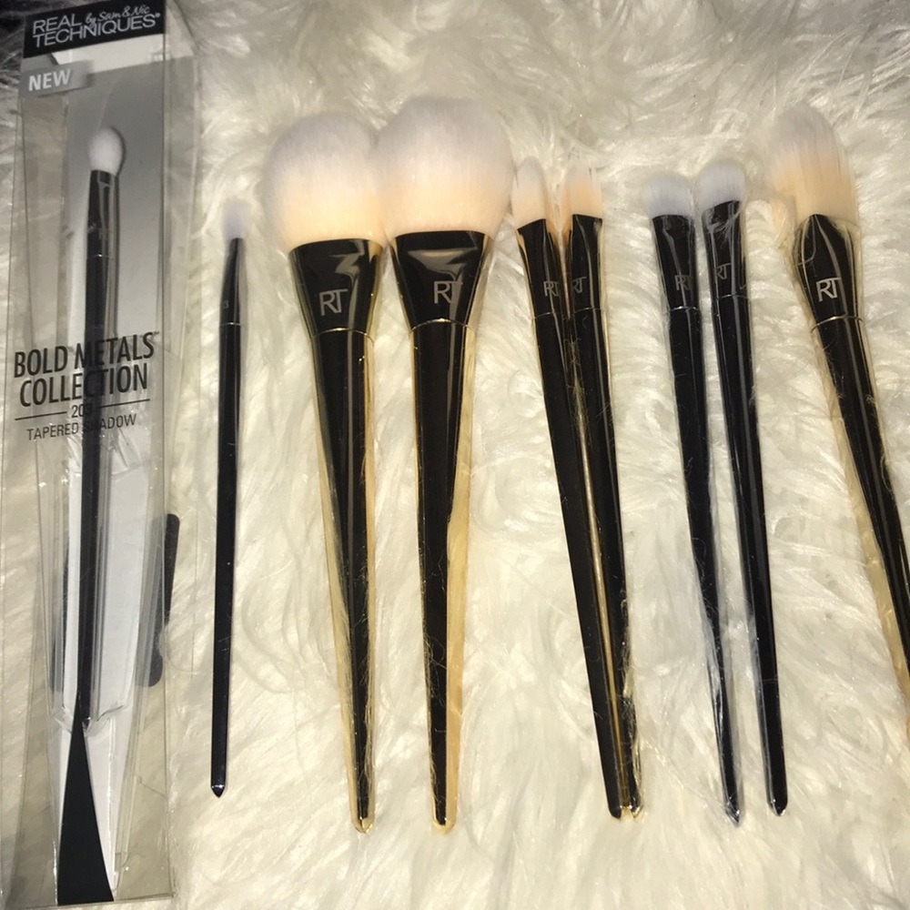 10 AUTHENTIC Real Techniques Bold Metals Brushes
